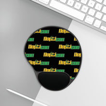 Load image into Gallery viewer, Repticon Mouse Pad w/ Wrist Rest
