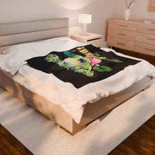 Load image into Gallery viewer, Velveteen Plush Blanket w/ Frogs
